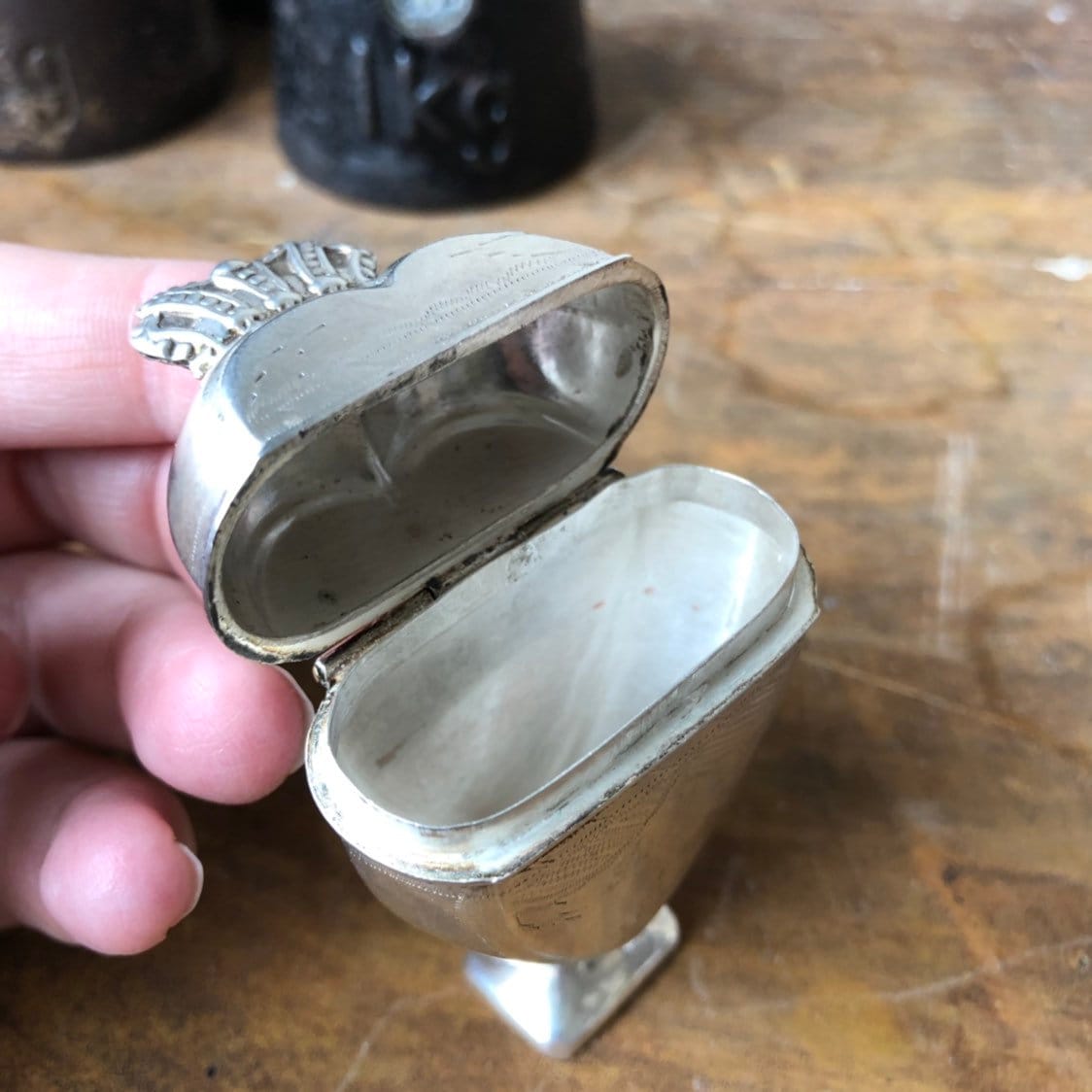 Antique sterling silver smelling salt holder / stamped with makers mark