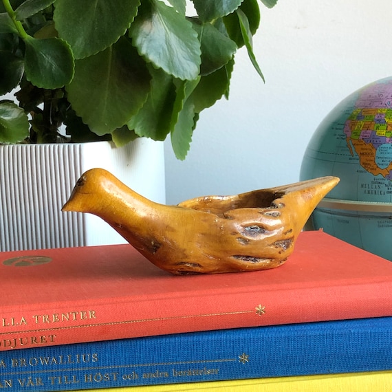 Vintage hand carved wooden burl Scandinavian pipe holder / pipe stand bird duck figurine