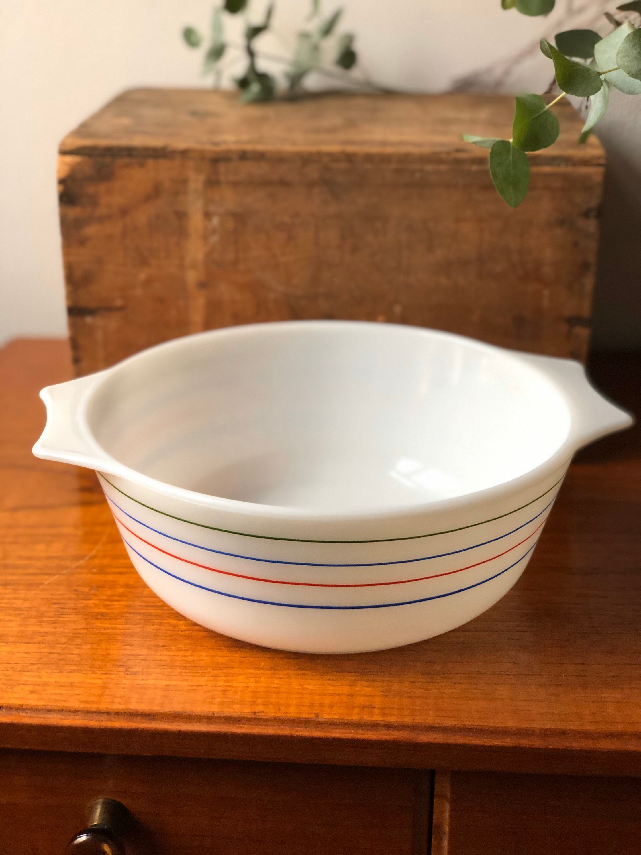 pyrex serving bowl casserole From the SPECTRUM series retro tablescape