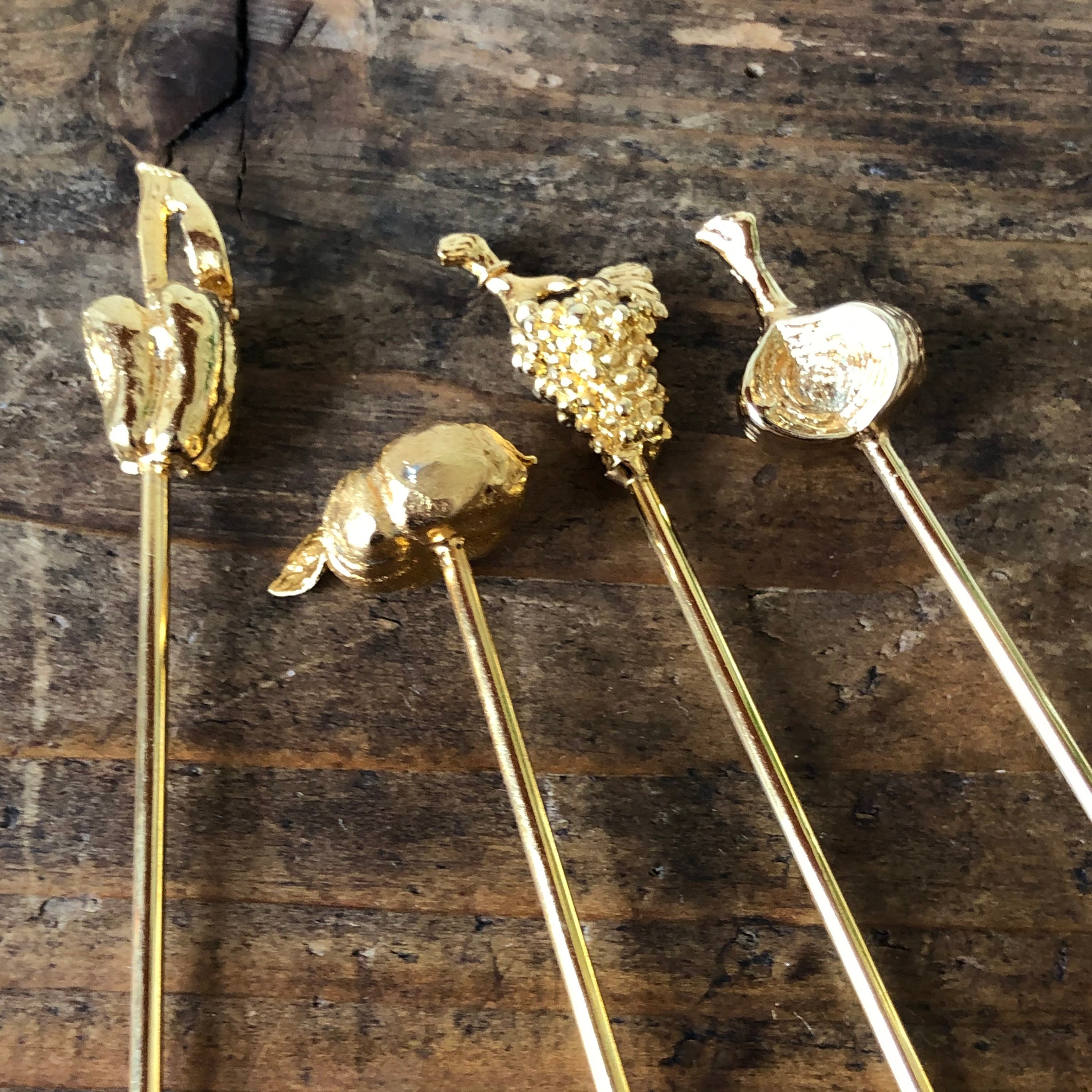 Pin Set Cocktail Vintage gold plated drink pin set with cocktail garnish motif Bar cart ...