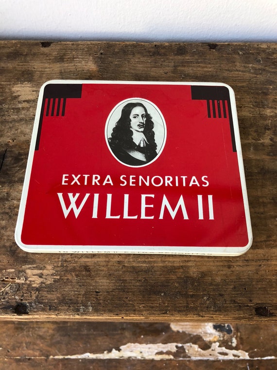 Willem II cigarette tin tin box cigarette Virgina cigarettes  tobacco senoritas / Holland