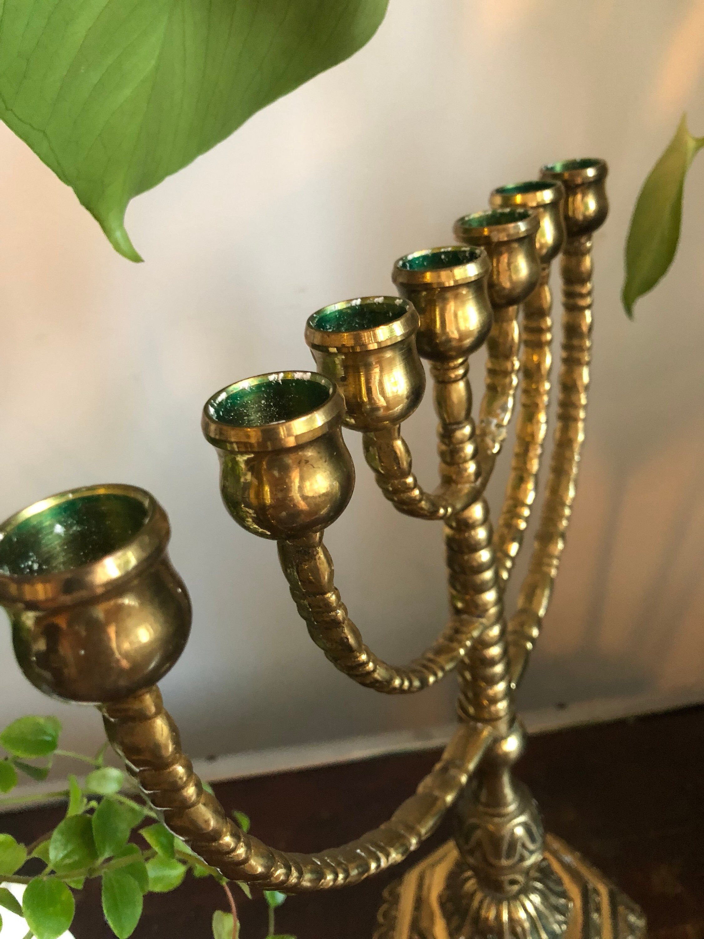 Large/solid heavy brass/ menorah / vintage/ pedestal/ stunning