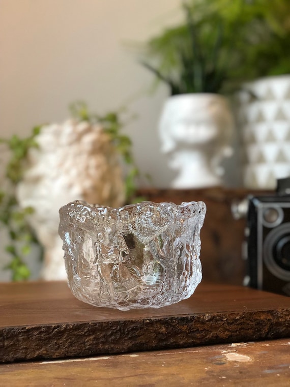 Kosta boda small crystal bowl by kjell Engman Rhapsody series 1980s midsummer glass plate