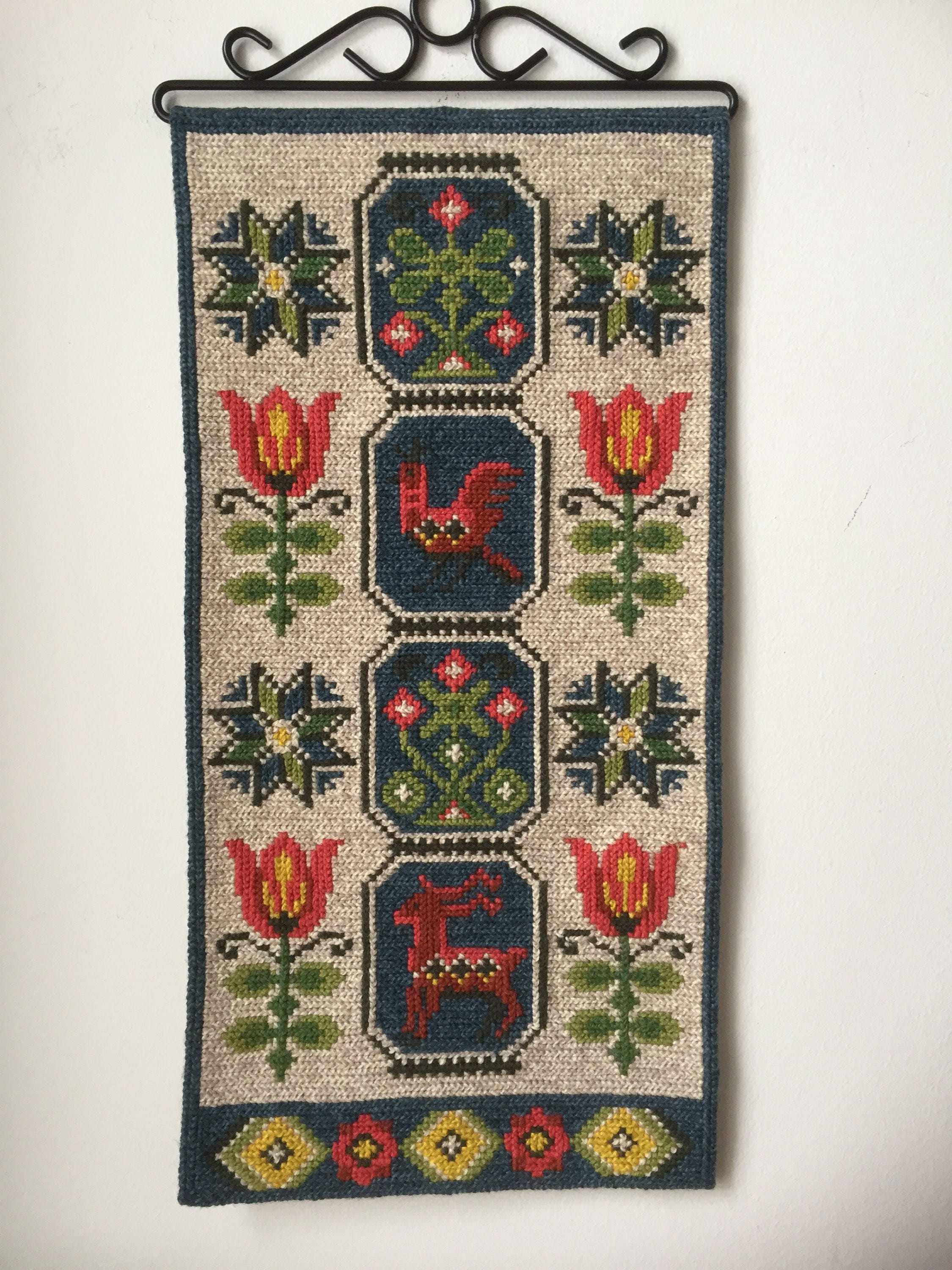 Tradition/Swedish folk art /twist stitch /needlepoint /wall hanging/birds  and flowers/brass hardware/nanna chic/granny chic, image size:2250x3000