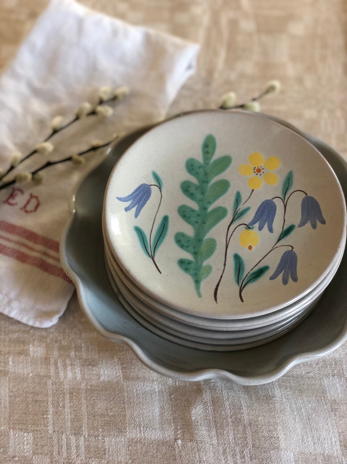 Large serving bowl and plate set designed by Anns Lisa Thomson sandwich plates 1930s white