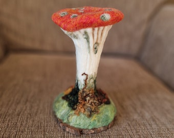 Beautiful Needle Felted Orange/Red Mushroom Scene - Adorable Handmade Needle Felted/Gift/Present/Wool/Needle Felted Sculpture