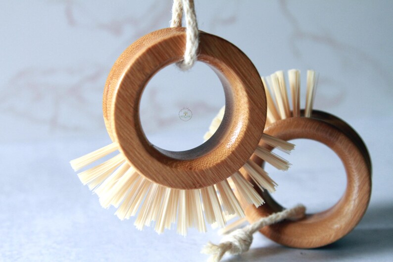 GreenlivingsoapCo O Ring Veggie Brush - Thumbnail 3