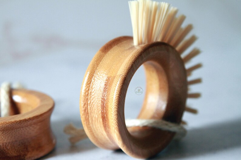 GreenlivingsoapCo O Ring Veggie Brush - Thumbnail 4