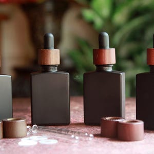 Rectangle Glass Bottle w/ Wooden Cap | 1oz (30ml) | 18/410 | Cosmetic Packaging