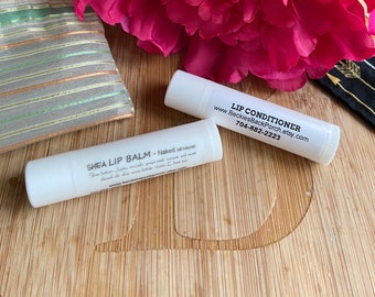 Best Natural Lip Balm ever, Unscented (Naked) or Kissed with Strawberry Lip Balm. Best lip balm ever! Ships with organza bag.