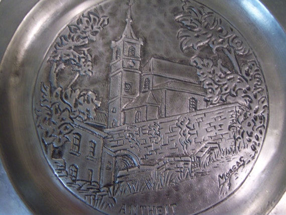 フランスアンティーク　Pewter Plate 18th C. Engraved European Pewter Plate with Armorial Family