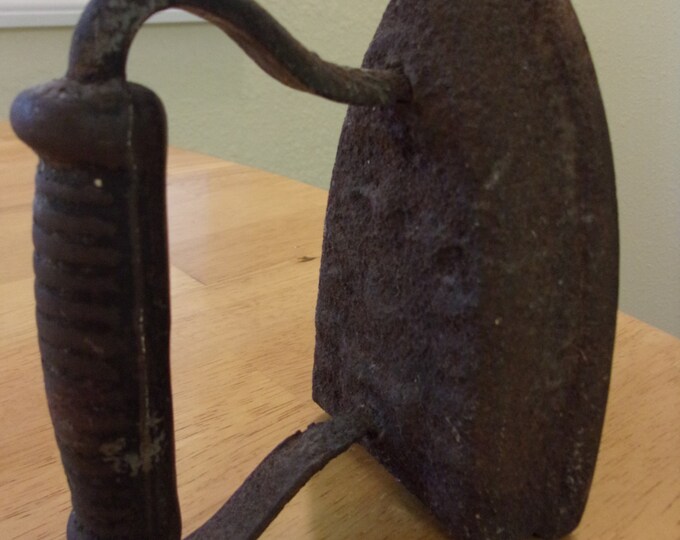 Cast Iron Clothes Iron,primitive,flat Iron,antique,rusted,sad Iron,book