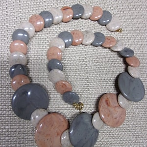 vintage faux stone necklace,resin disk beads,gray,coral,beige,stone look beads with flecks,neutral colors,large & small beads,19&quot; long,gift