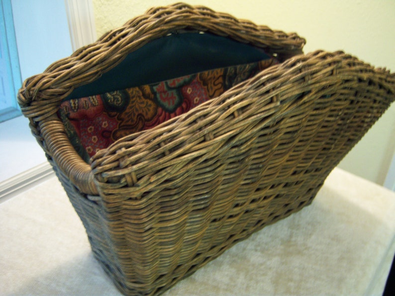 Woven Wicker Magazine Basket/fabric Lined Wicker Basket/craft Storage