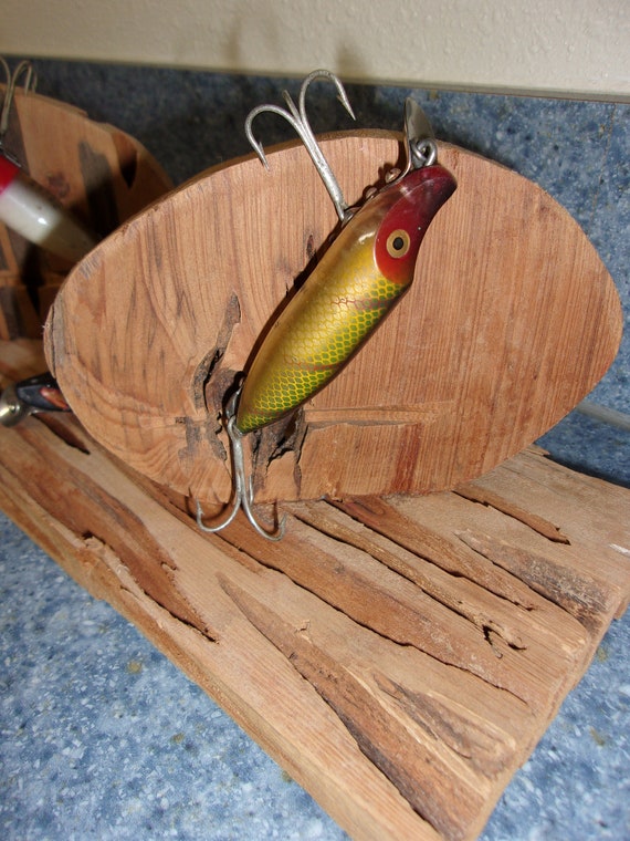Vintage Fishing Lures,heddon,millsite,lot of 5,pecky Cyprus Wood Stand,rare  Wood,fishing Lure Collection,fishing Gift,cabin Decor,lake -  Denmark