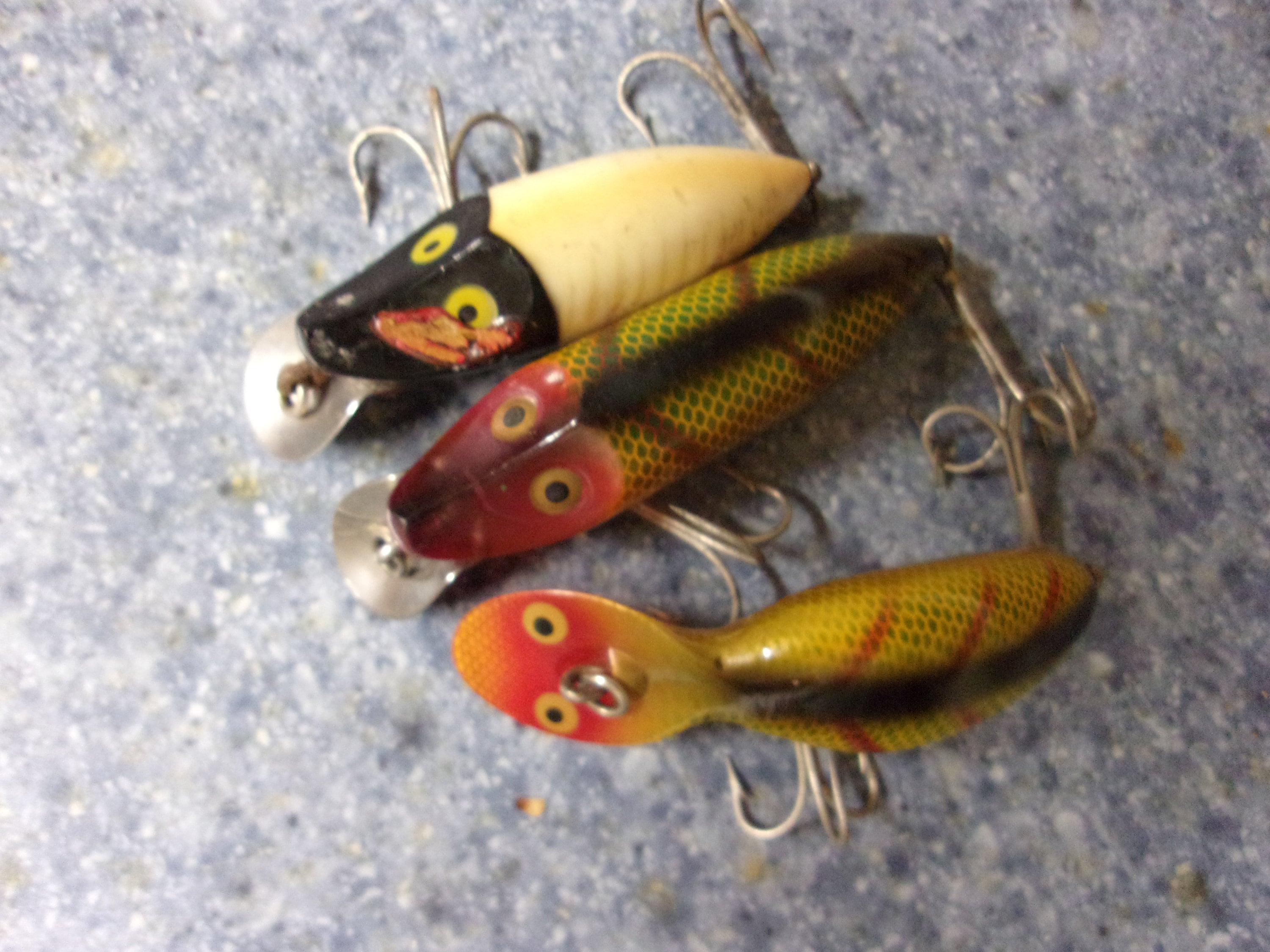 Vintage Fishing Lures,heddon,millsite,lot of (5),pecky Cyprus Wood  Stand,rare Wood,fishing Lure Collection,fishing Gift,cabin Decor,lake - Etsy