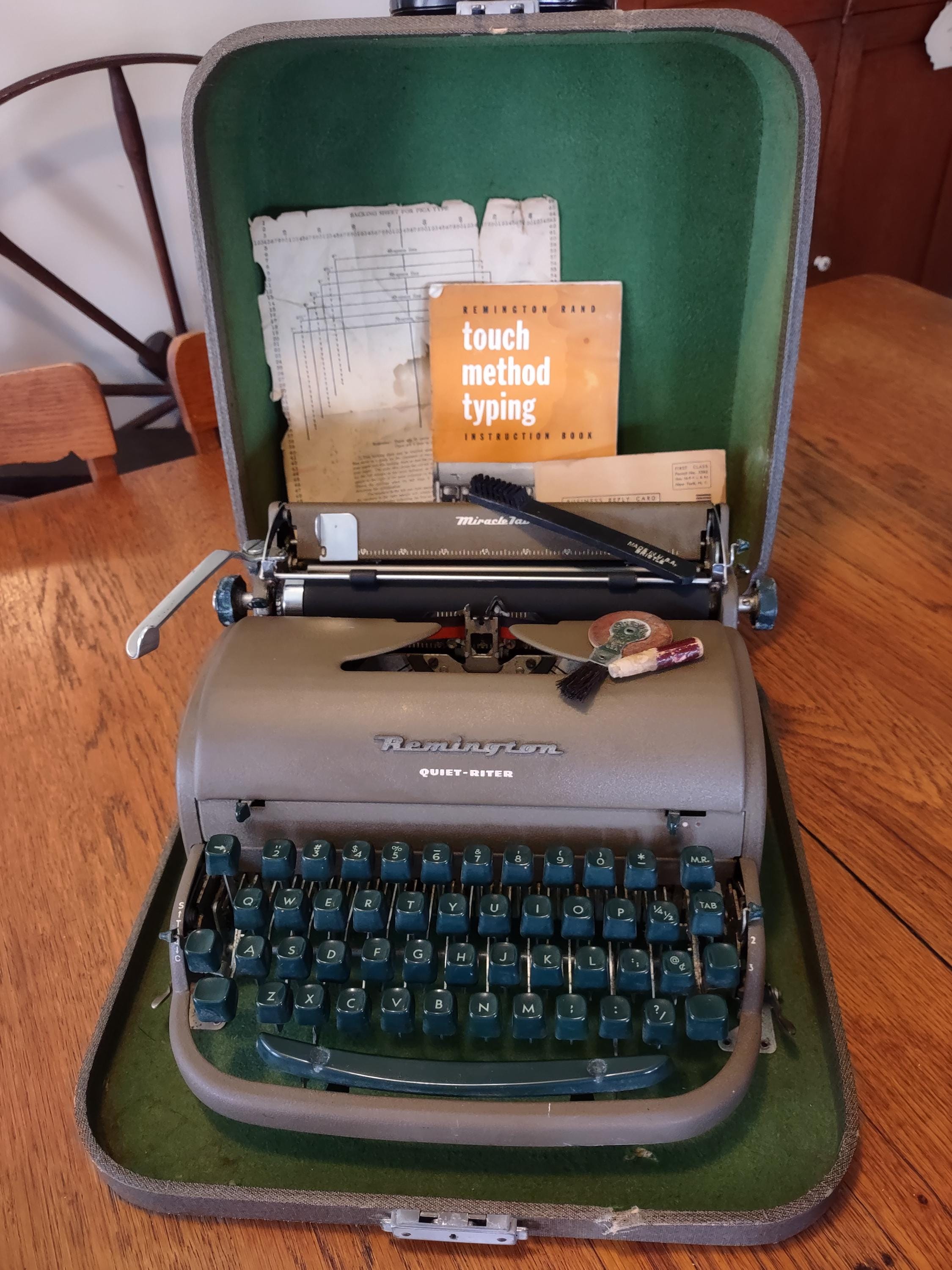 Remington Quiet Riter Typewriter - Etsy