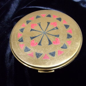Zell compact,vintage powder compact,red & black enameled design,large round compact,powder puff,mirror,ladies accessories,made in USA,gift