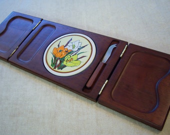 Retro Klapp Käsebrett mit Messer/Vintage Käsebrett/Orange,lindgrün,weiße Blumen auf Keramikfliese/Unterhaltung/Dining