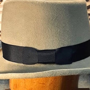 Traditional 1 1/2&quot; Grosgrain Bow/Band