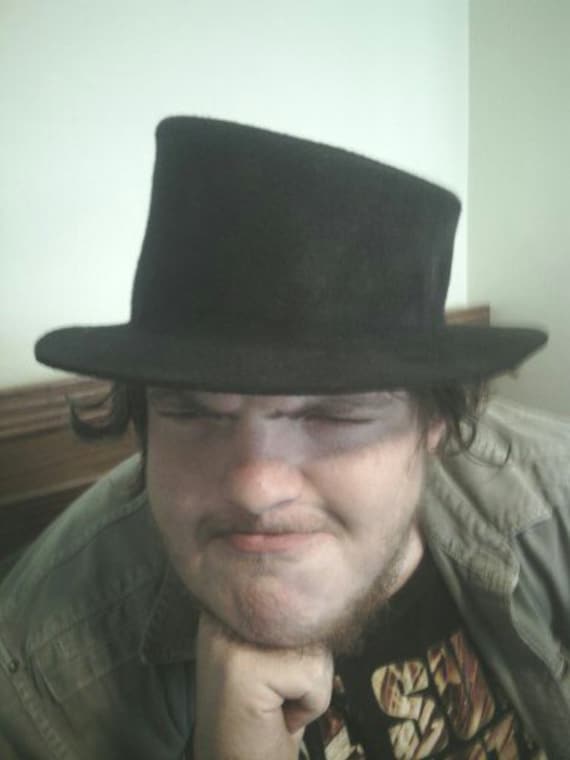 The Duncan Asymmetrical Top Hat 