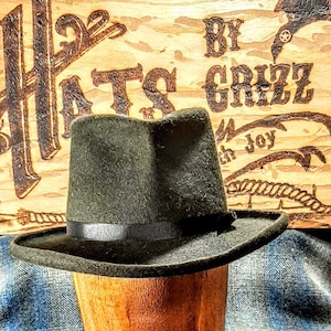 Classic Fedora hat, fedora, felt hat, traditional hat, business hat, vintage style hat, black hat, mobster hat