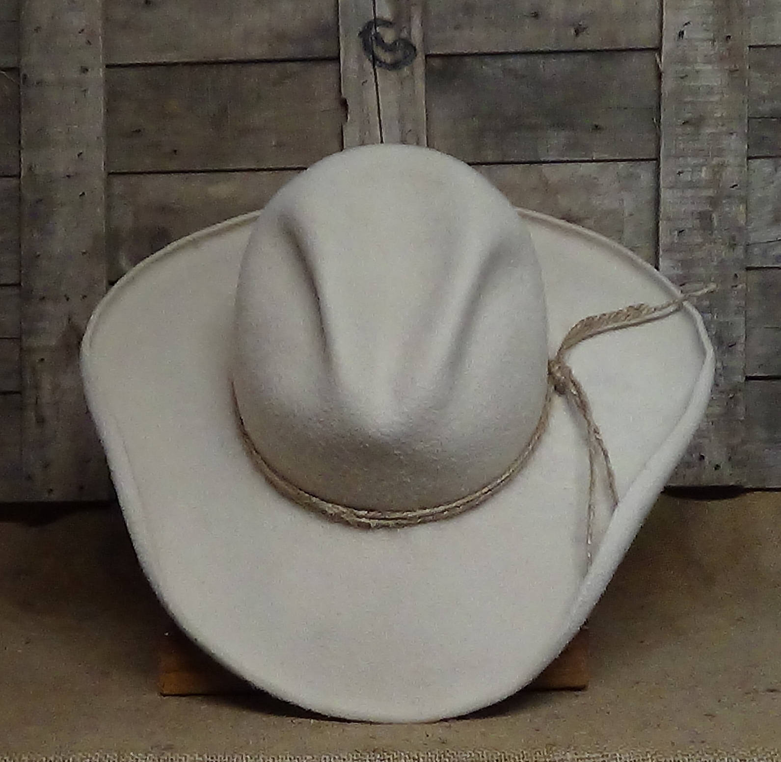 M&F Western® Felt Hat Cleaning Sponges - Set of 2 – Solano's Boot & Western  Wear