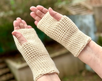 Beige Fingerless Gloves / Cream Crochet Arm Warmers / Beige Wrist Warmers / Fall Winter Accessories Gloves / Christmas Gift Idea