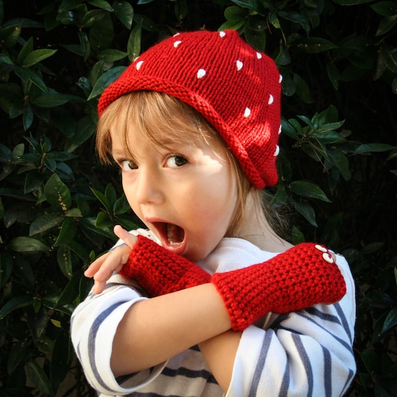 Handmade Crochet Knit Sky Blue Beanie Newsboy Cap & Fingerless Glove Set Crochet Fingerless Gloves and Mittens: Easy Free Pattern  main image 4