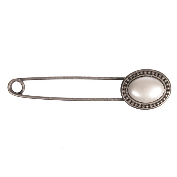 decorative kilt pins