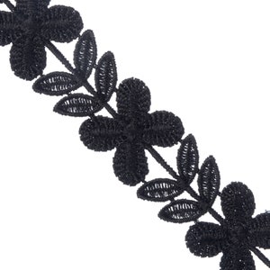 Puede incluir: Borde de encaje negro con un patrón repetido de pequeñas flores y hojas.