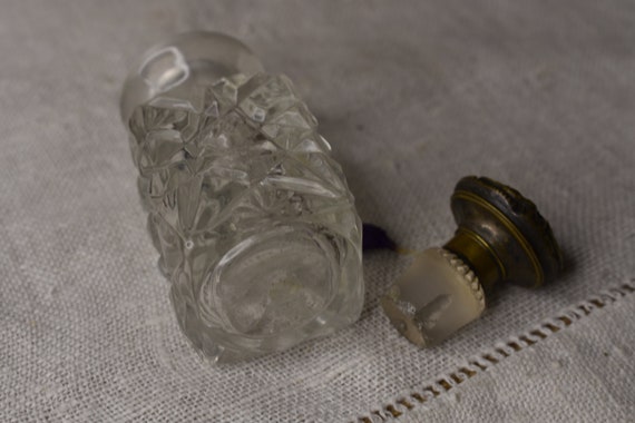 Vintage Perfume Bottle / Antique Shabby Perfume B… - image 5
