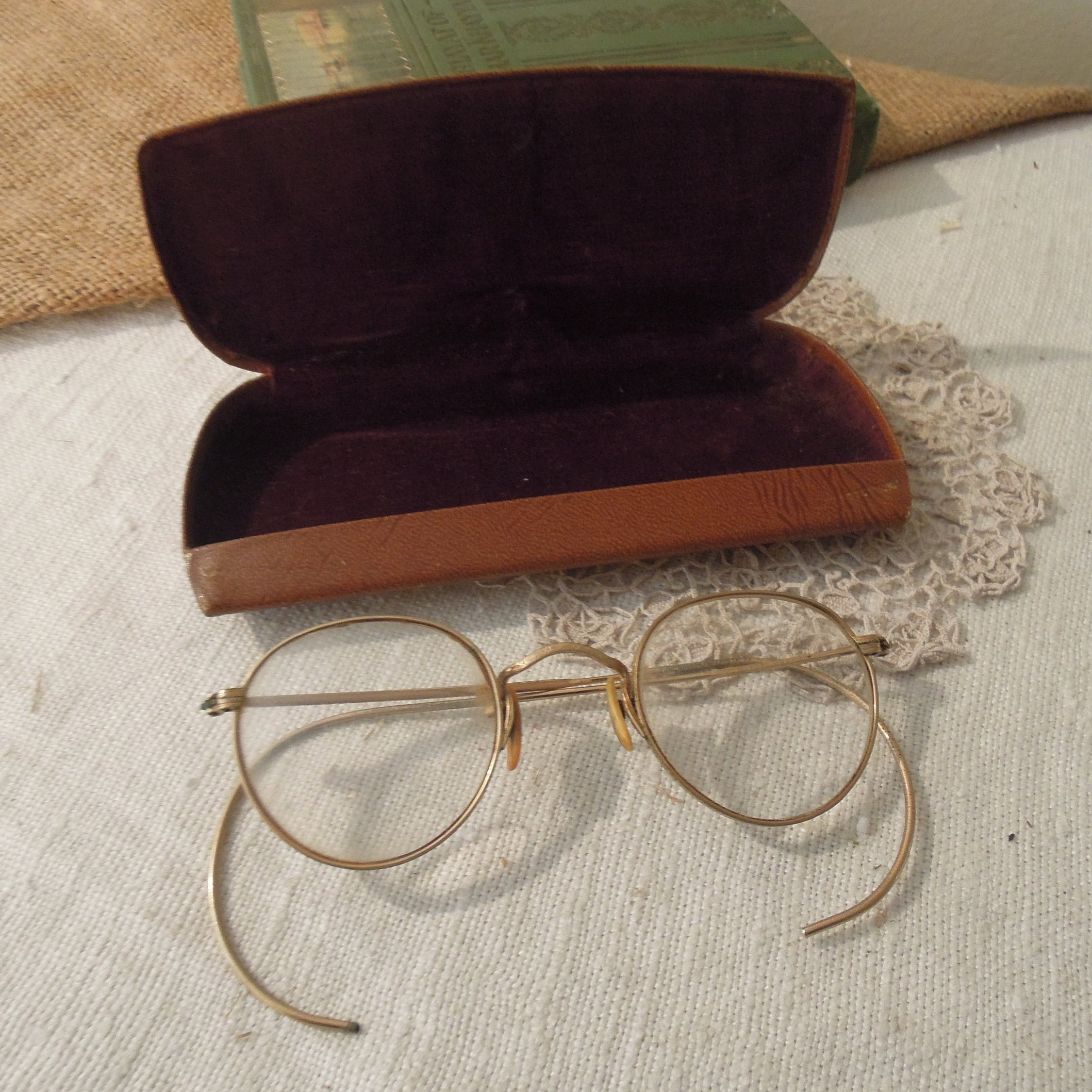 Vintage Eyeglasses B & L  K G.F / Antique Gold Round Rim