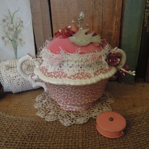 Vintage OOAK Pink Chintz Sugar Bowl Pin Cushion / Handmade Pin Cushion / Vintage Sewing / Royal Couldon England / Vintage OOAK Pin Cushion