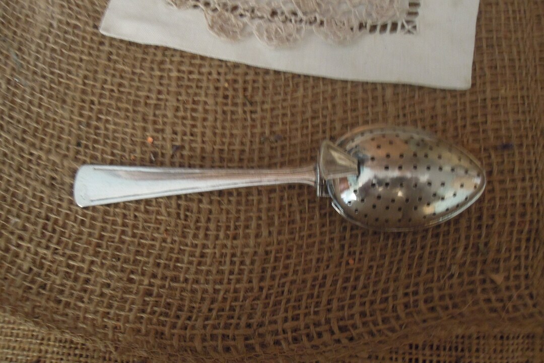 Vintage Silver Plate Tea Infuser / Silver Plated Strainer / Collectible