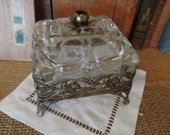 Vintage Ormolu Glas Deckel Schale / Glas Gold Filigrane Schmuckschale / Antike überbackene Glasschale