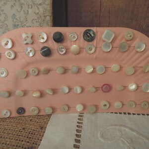 Antique Collectors Card Victorian Buttons / Vintage Edwardian Card of Buttons / Mother of Pearl Buttons
