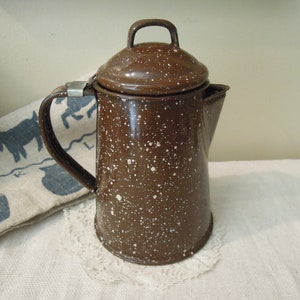 Vintage Coffee Pot Enamel Brown Speckled Graniteware / Coffee Pot Vintage Brown & White Speckled Enamel