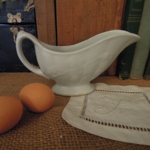 Vintage White Ironstone Gravy Boat / Antique English Ironstone Gravy Boat