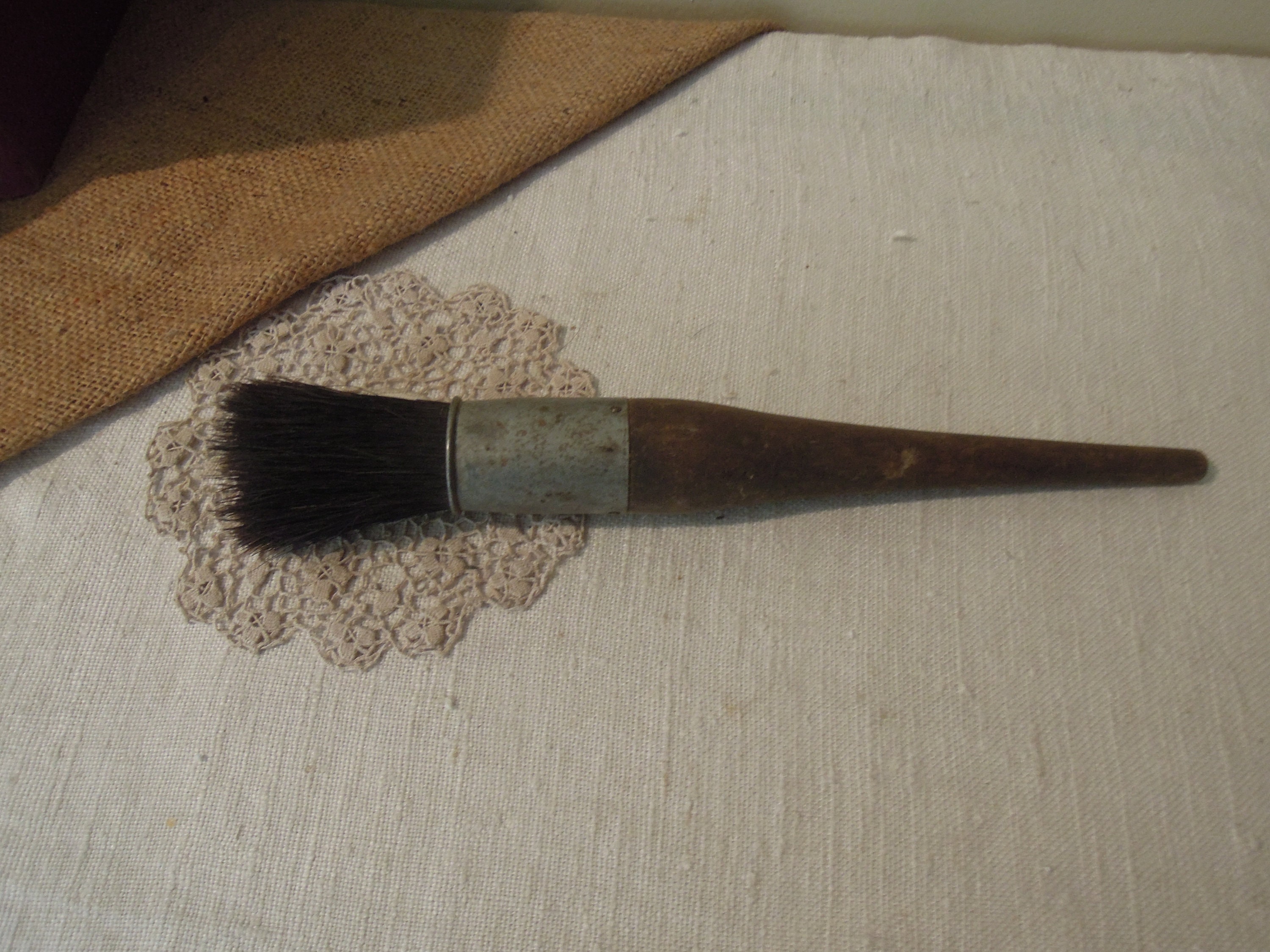 Large Antique Round Natural Hair & Wood Artist's Paint Brush or Clothes  Brush