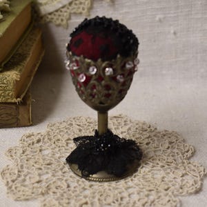 Vintage Handmade Pin Cushion OOAK / Vintage Sewing / Vintage Red Velvet Pin Cushion