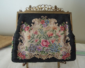 Bolso de punto pequeño floral vintage / Bolso de punto de aguja negro 1940 / Bolso de noche con cierre floral y de latón