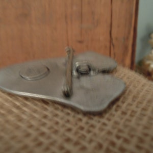 Vintage Ladies Art Deco Brooch / Vintage Sister or Friend Pin / Hudson Pewter Jewelry Pendant & Brooch afbeelding 4