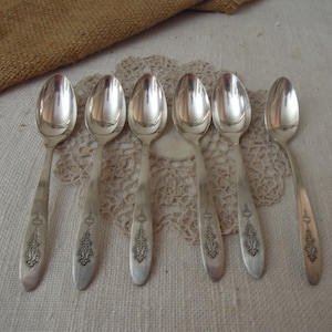 Vintage Community Silver-Plated Tea Spoons / Simple Set of Six Tea Spoons
