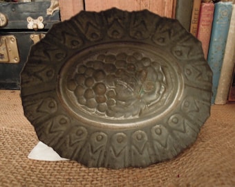 Antique Grape Jello Form / Vintage Tin Jelly Mold / Victorian Pudding Jello Mold