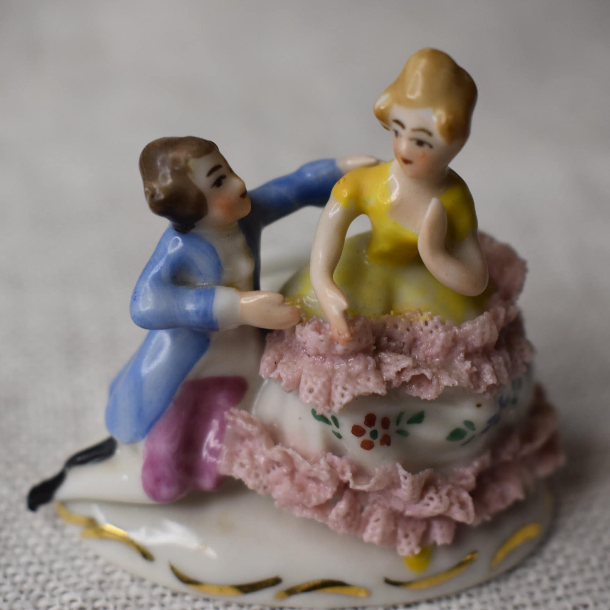 Dresden Lace Couple - Etsy