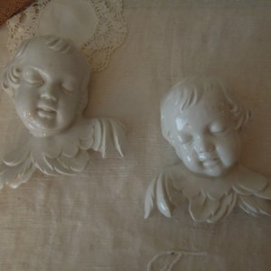 Vintage Dresden Pair of Porcelain Angel Heads / Cherubs Wall Décor / Winged Angels Putti / Brocante Style Home Décor