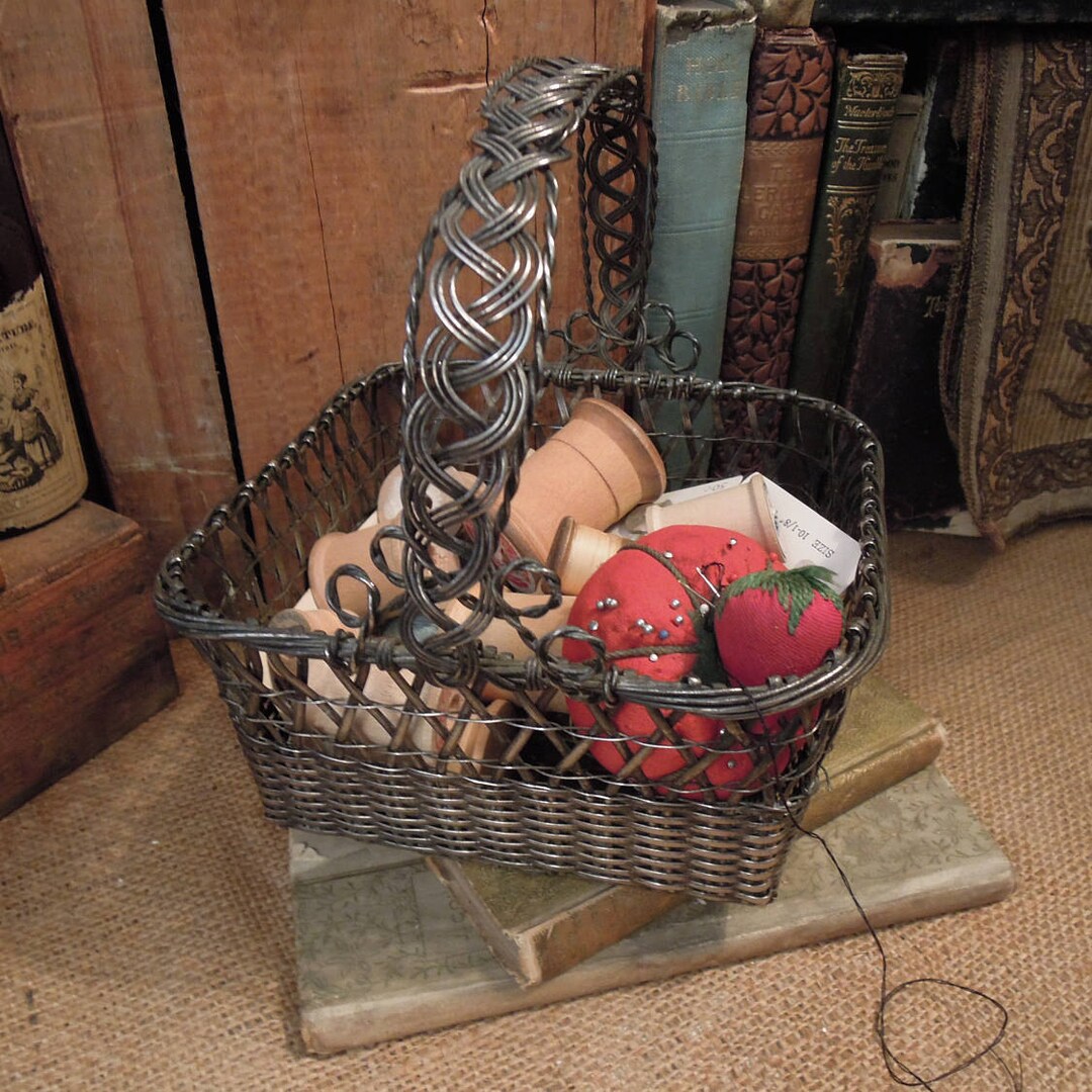 Vintage Victorian Woven Basket / Vintage Wire Basket