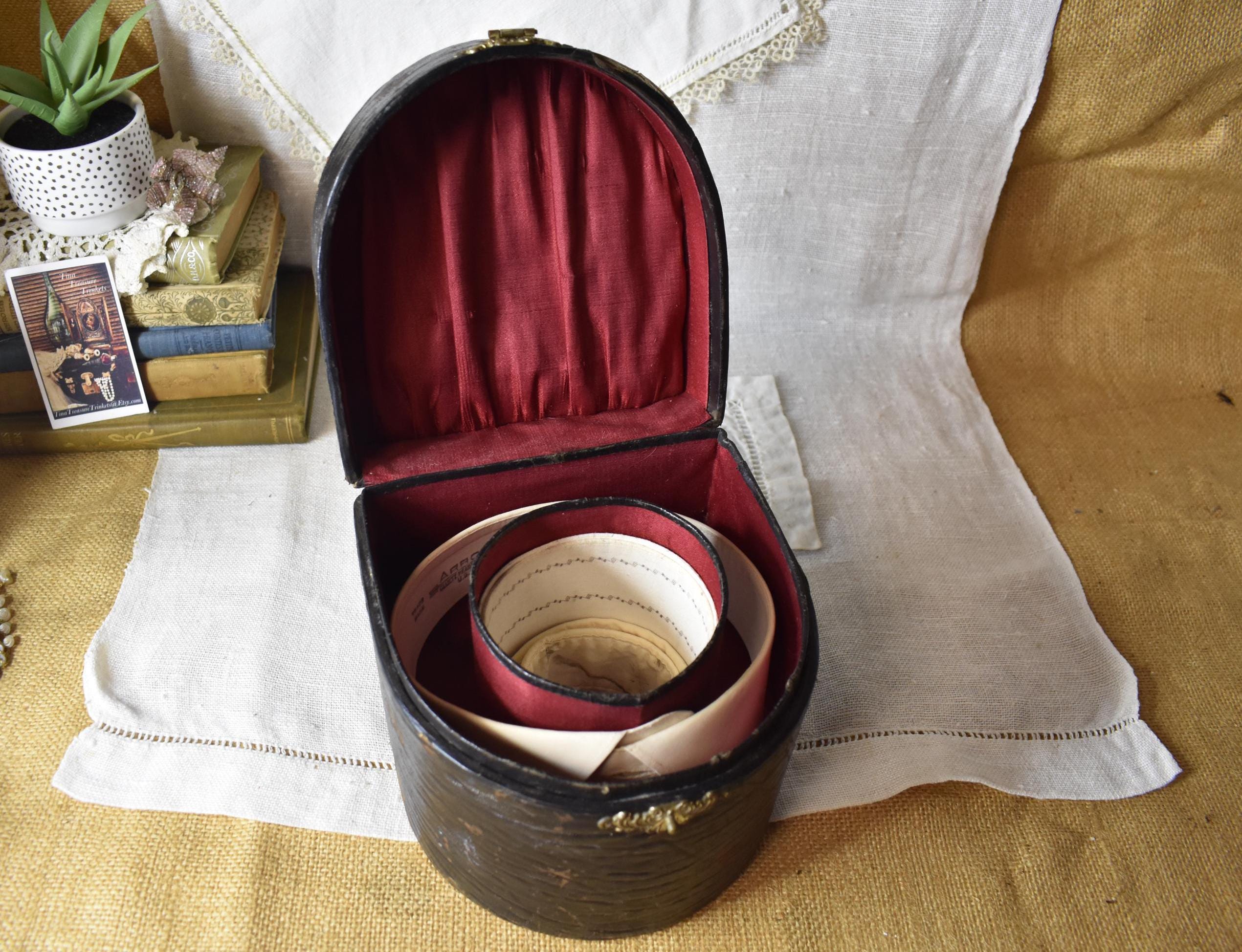 Antique Edwardian Men display picture 1