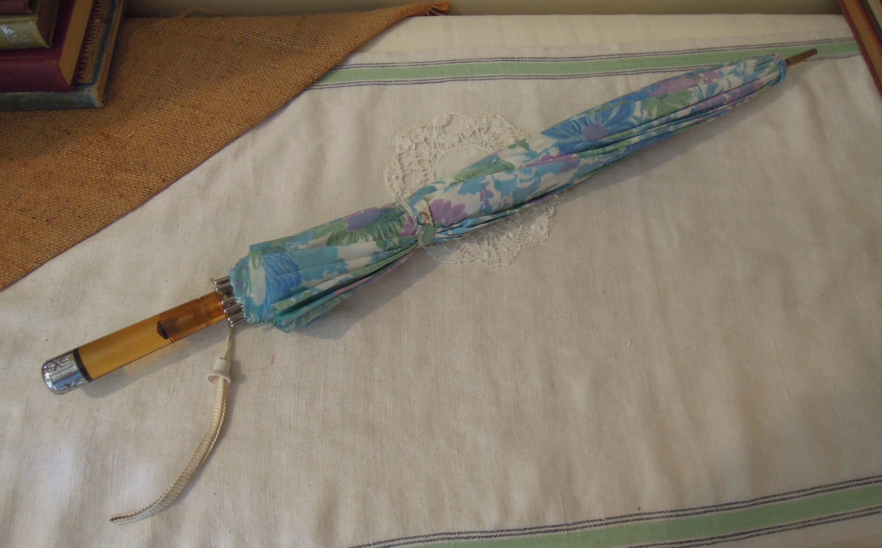 Vintage French Floral Umbrella / Parasol 1950s / Umbrella Floral & Resin Handle / French Home Décor